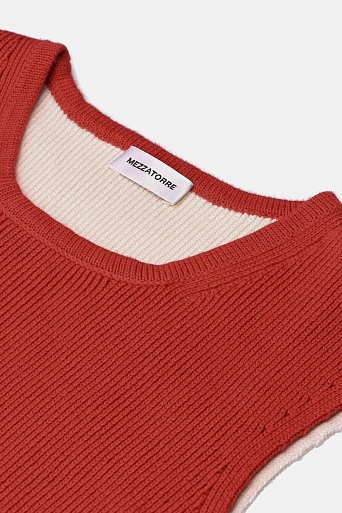 Двухцветный топ в рубчик, молочно-красный