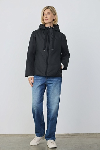 Куртка на молнии, черная