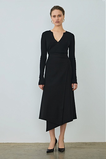 Лонгслив в рубчик, черный