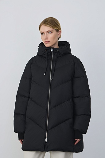 Куртка темно-синего цвета на молнии