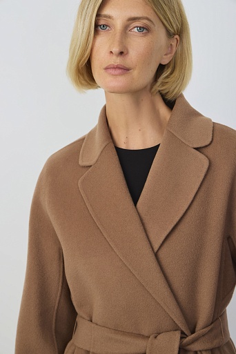 Пальто на поясе, коричневое