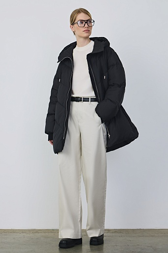 Куртка темно-синего цвета на молнии