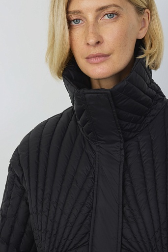 Пуховик с фигурной стежкой, черный